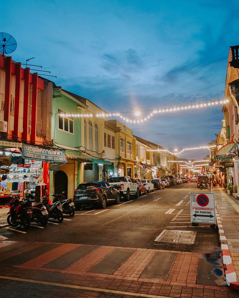 Phuket Itinerary, 4 days in Florence, Phuket Guide, Phuket itinerary, What to Do in Phuket, Places to visit in Phuket, Thailand. Soi Romanee. Old Town Phuket.