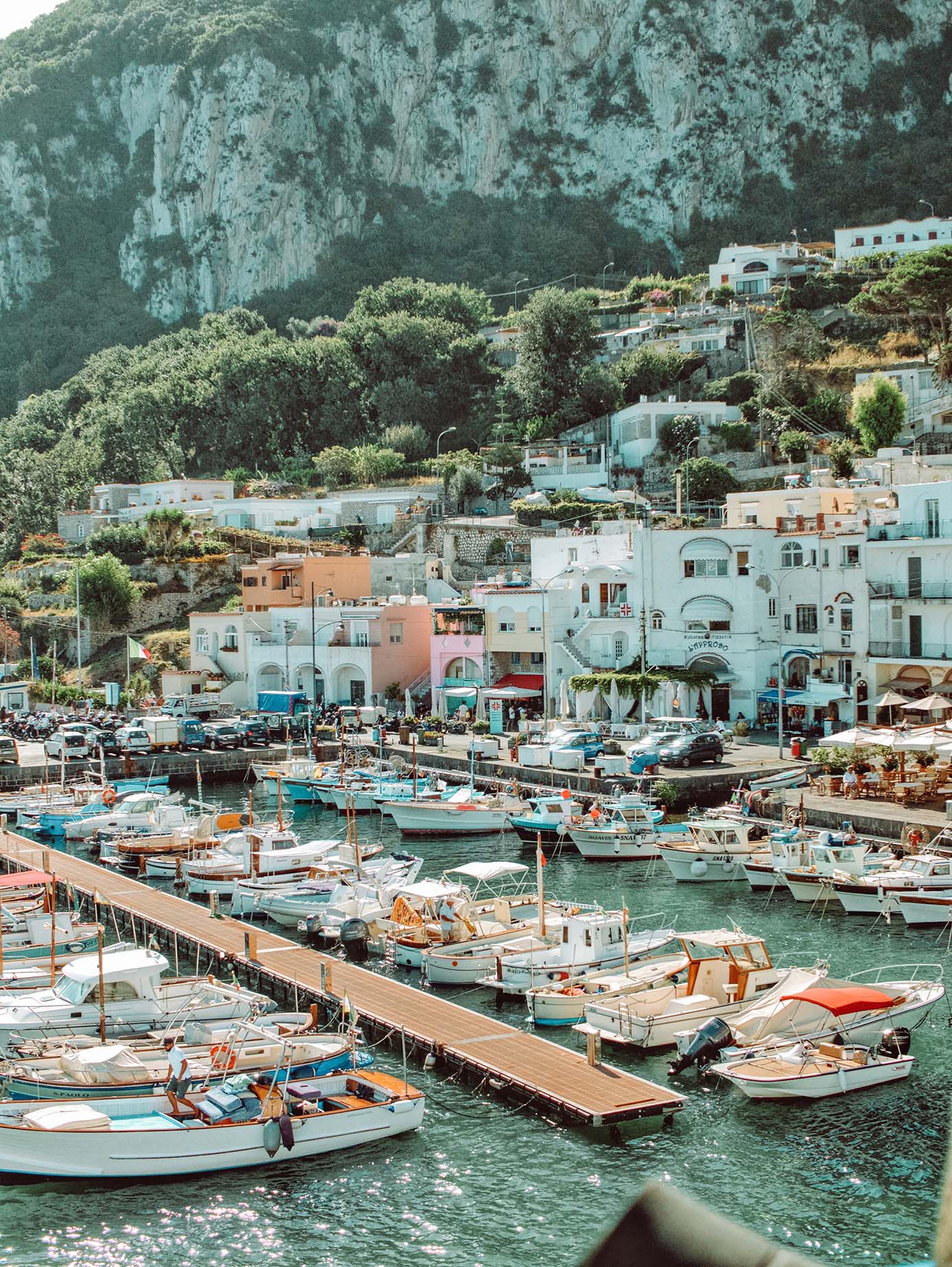 Amalfi Coast Travel Itinerary - best travel itineraries. A 5 day comprehensive travel guide of the Amalfi Coast. What to see in the Amalfi Coast. things to Do in the Amalfi Coast. Capri Island.